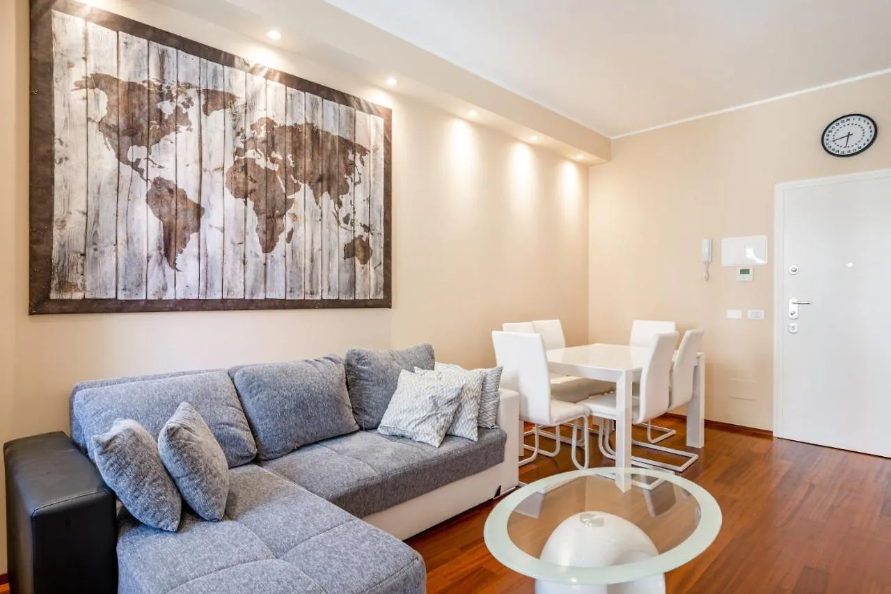 Smart And Central Flat In Porta Venezia By Easylife ميلان إيطاليا