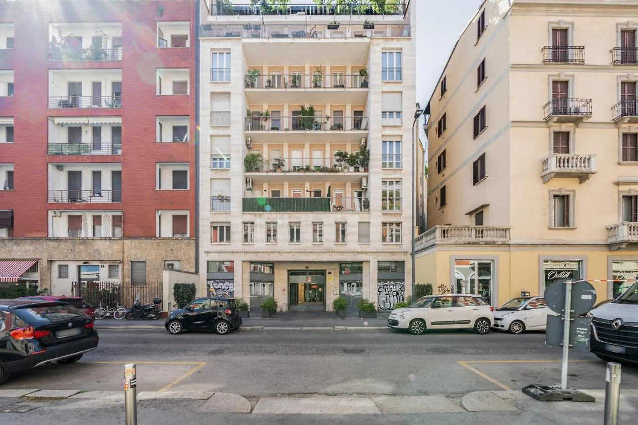 Smart And Central Flat In Porta Venezia By Easylife ميلان