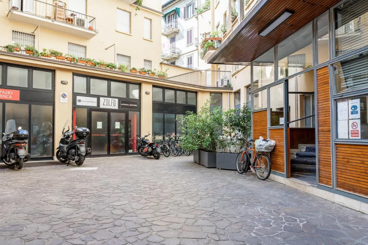 Smart And Central Flat In Porta Venezia By Easylife ميلان إيطاليا